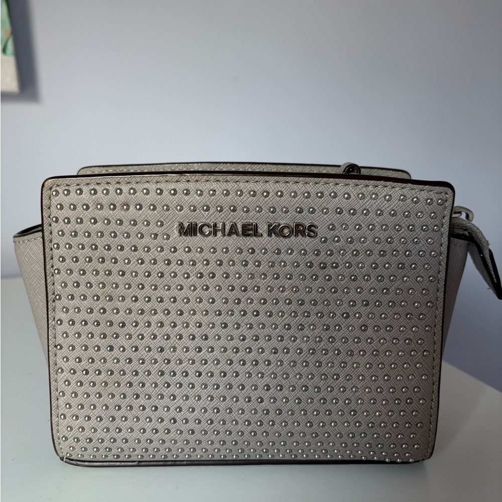 Michael Kors Women's Selma Stud Crossbody Bag in Grey